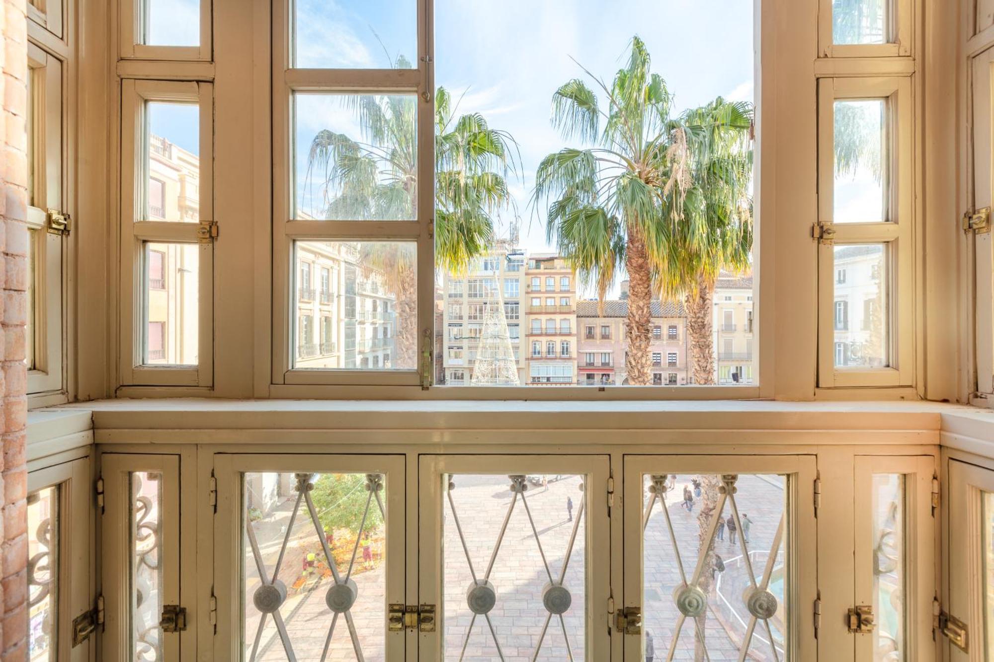 Plaza De La Constitucion * Málaga